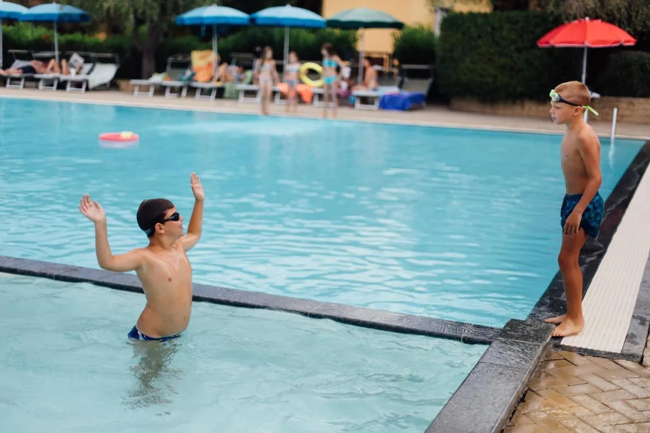 Villaggio Turistico Camping Il Fontino Scarlino Vakantiepark